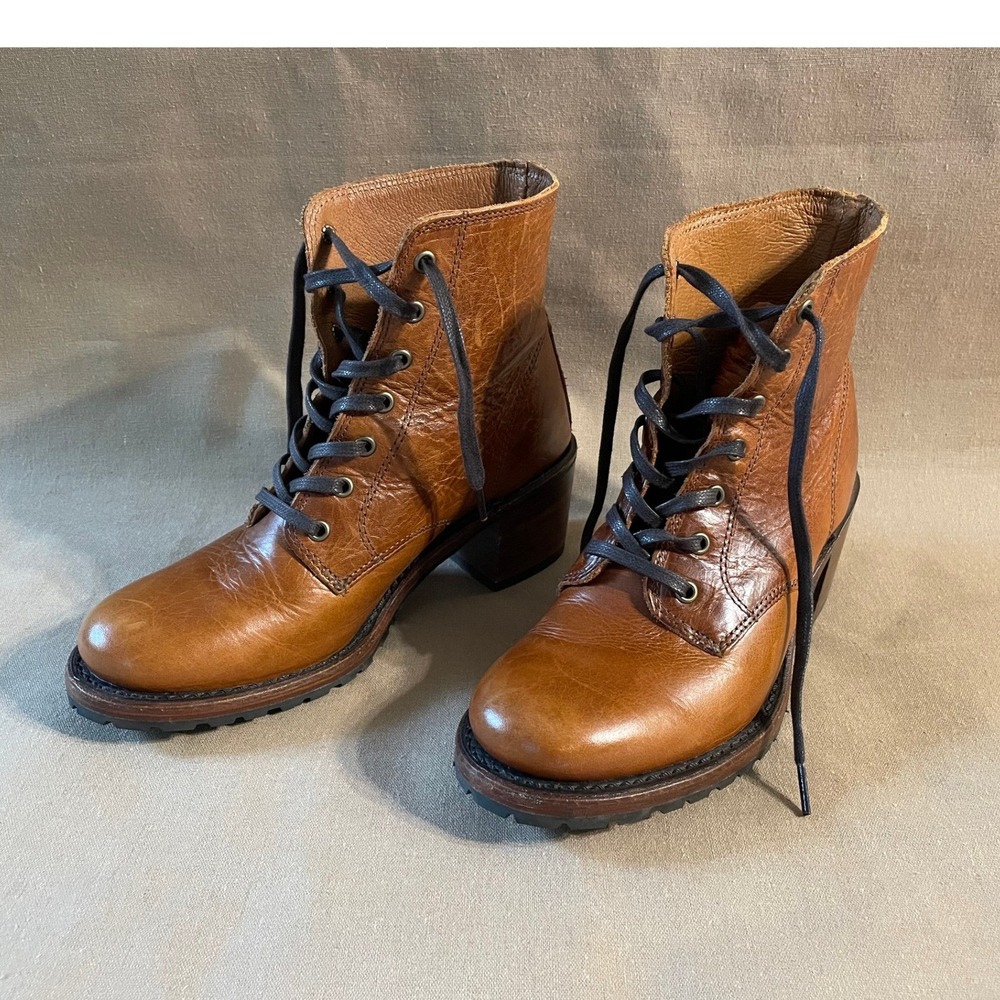 Frye Sabrina 6G Lace Up Boot Women's 8M Brown Rugged Lug Sole